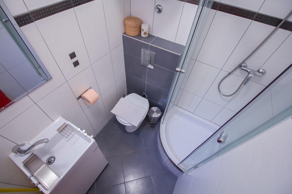 Apartments Petrinic Crnogaj Baška Eksteriør bilde