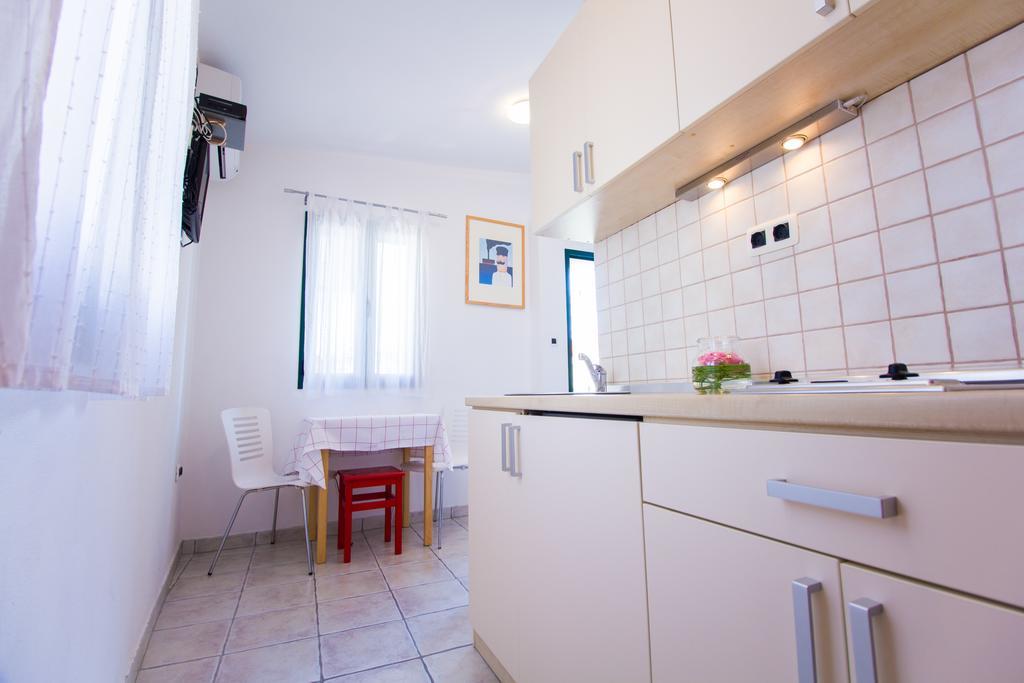 Apartments Petrinic Crnogaj Baška Eksteriør bilde
